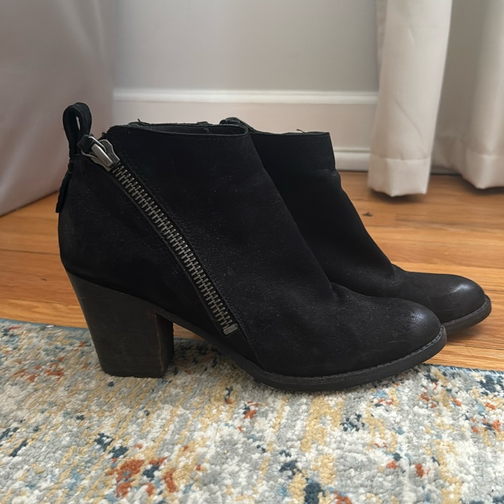 Dolce Vita Heeled Ankle Boots